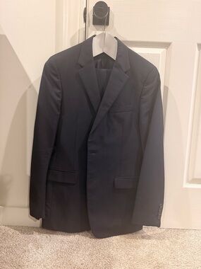 Prada Men's Navy Blue Suit - Classic Single-Breasted 50R